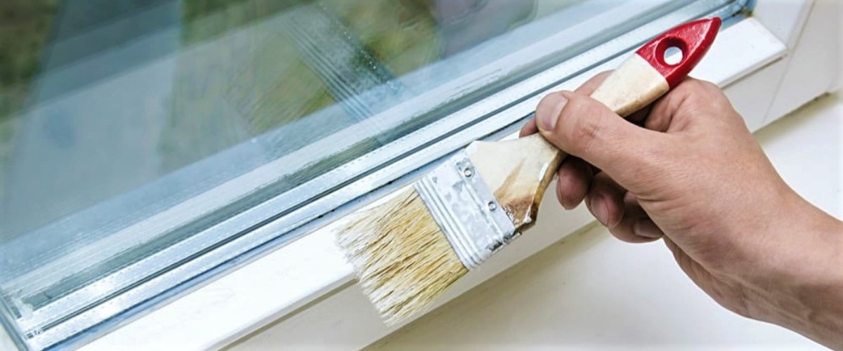 window trim painting