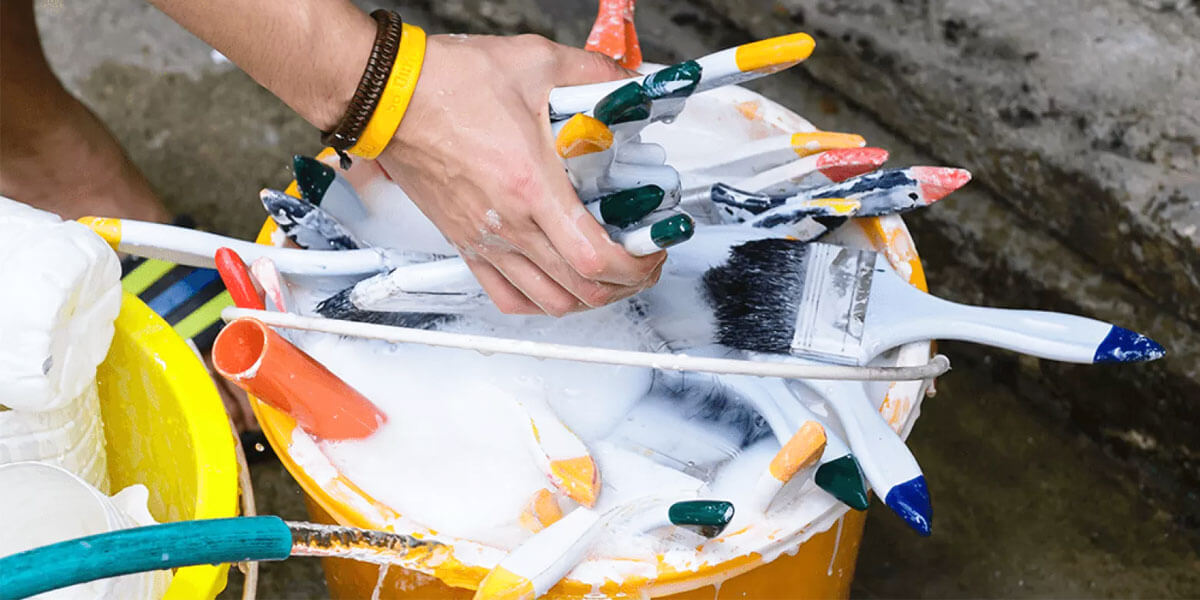 how to clean a dry paint brush